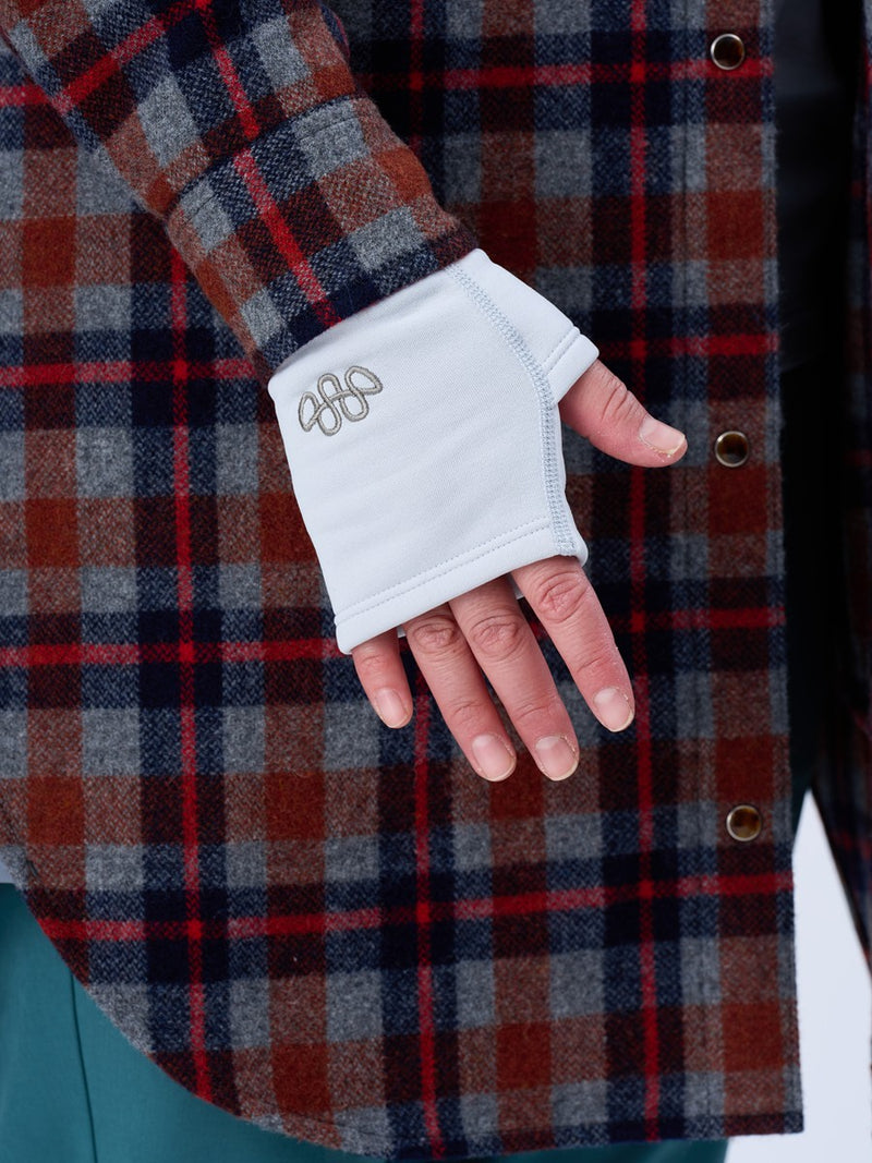 OCTA Fleece Wrist Gaiter 着用イメージ